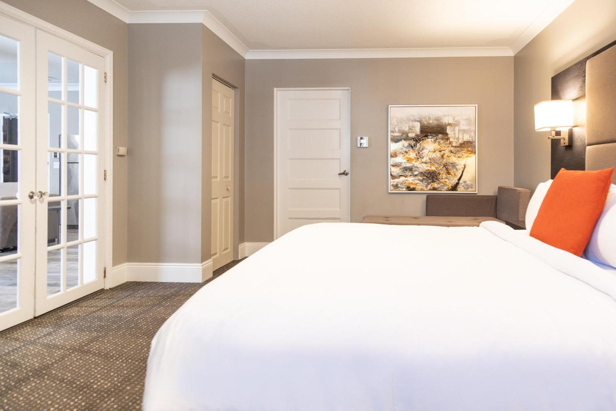 Crowne Plaza Fredericton Lord Beaverbrook By Ihg Экстерьер фото