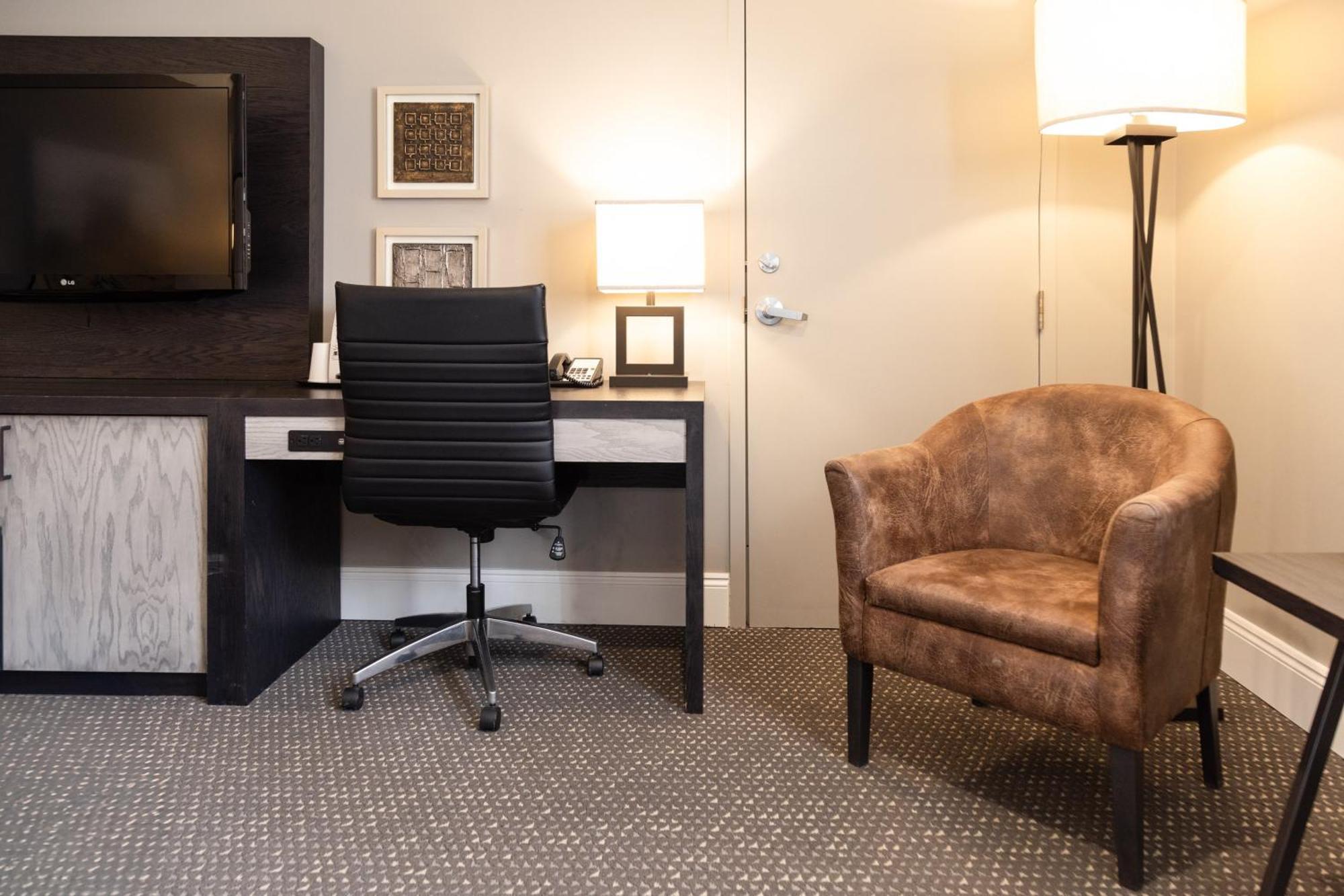 Crowne Plaza Fredericton Lord Beaverbrook By Ihg Экстерьер фото