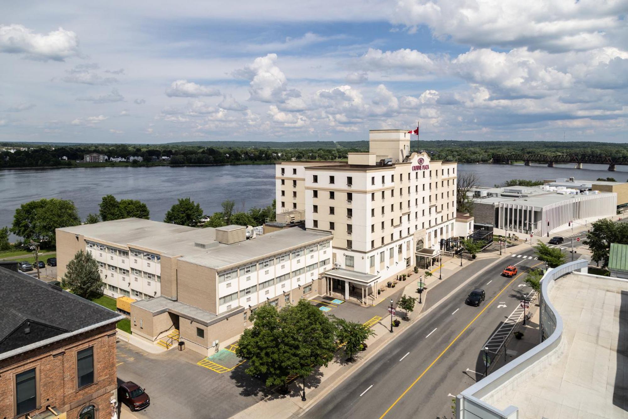 Crowne Plaza Fredericton Lord Beaverbrook By Ihg Экстерьер фото