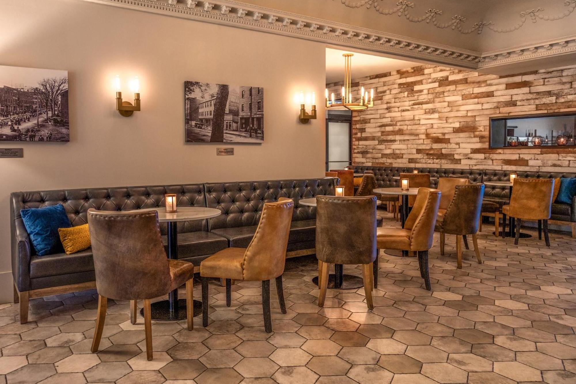 Crowne Plaza Fredericton Lord Beaverbrook By Ihg Экстерьер фото